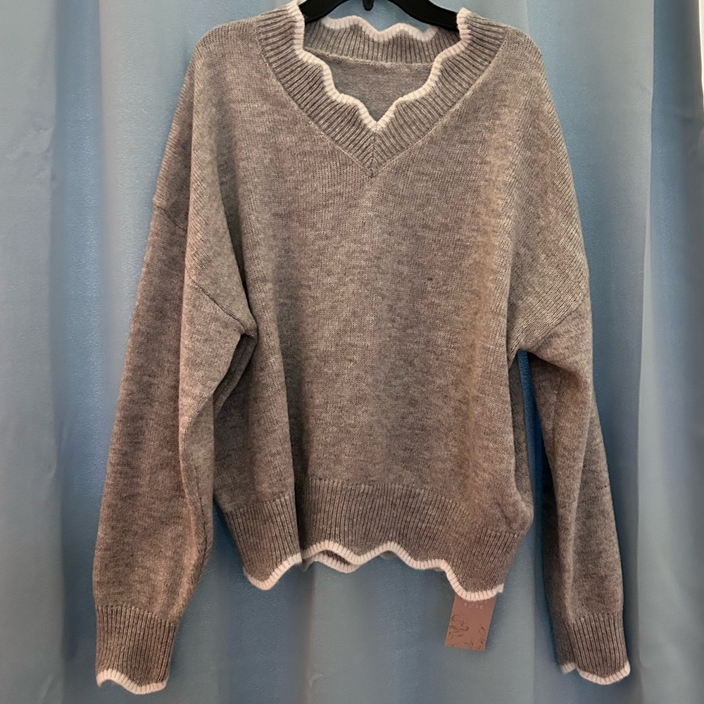 Scalloped V neck gray sweater